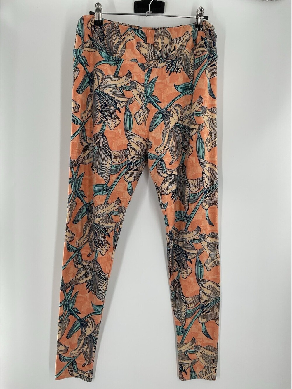 Lularoe Women’s Tall And Curvy Leggings Floral 124